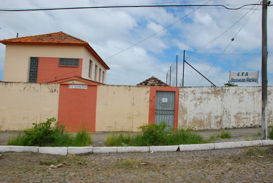 Foto da E.M.E.F. Jeremias  Fróes